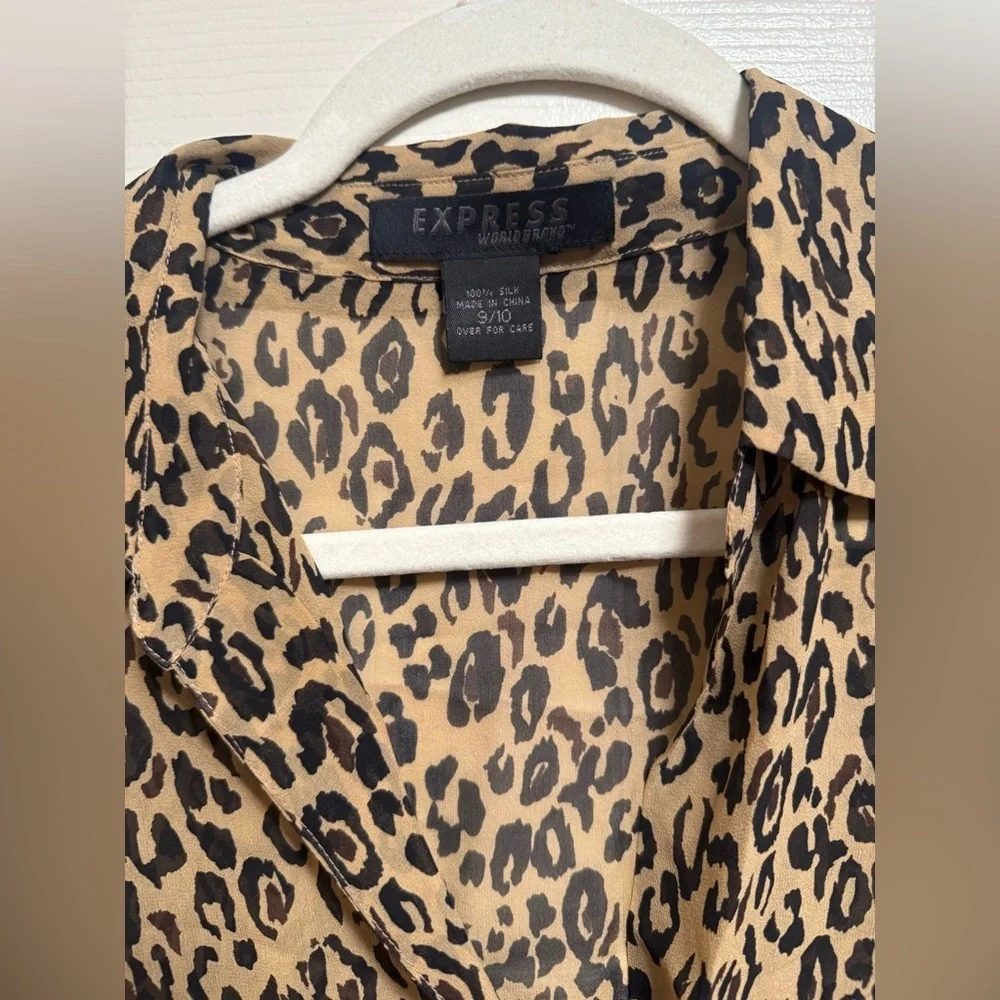Express Vintage 90’s Leopard Print 100% Silk Blouse - Picture 2 of 9